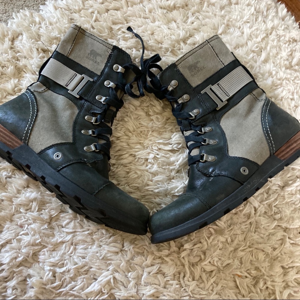 SOREL Emilie Conquest Boots Sz 9 Gray/Black